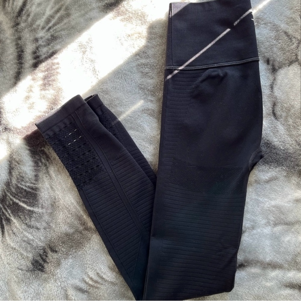 Black Gymshark leggings